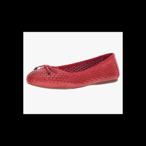 Red SoftWalk Napa Laser ballet flats. Size 7.5N